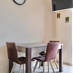 City Rooms Apartments *